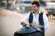 jonas straumann spielt hang fokus-hang